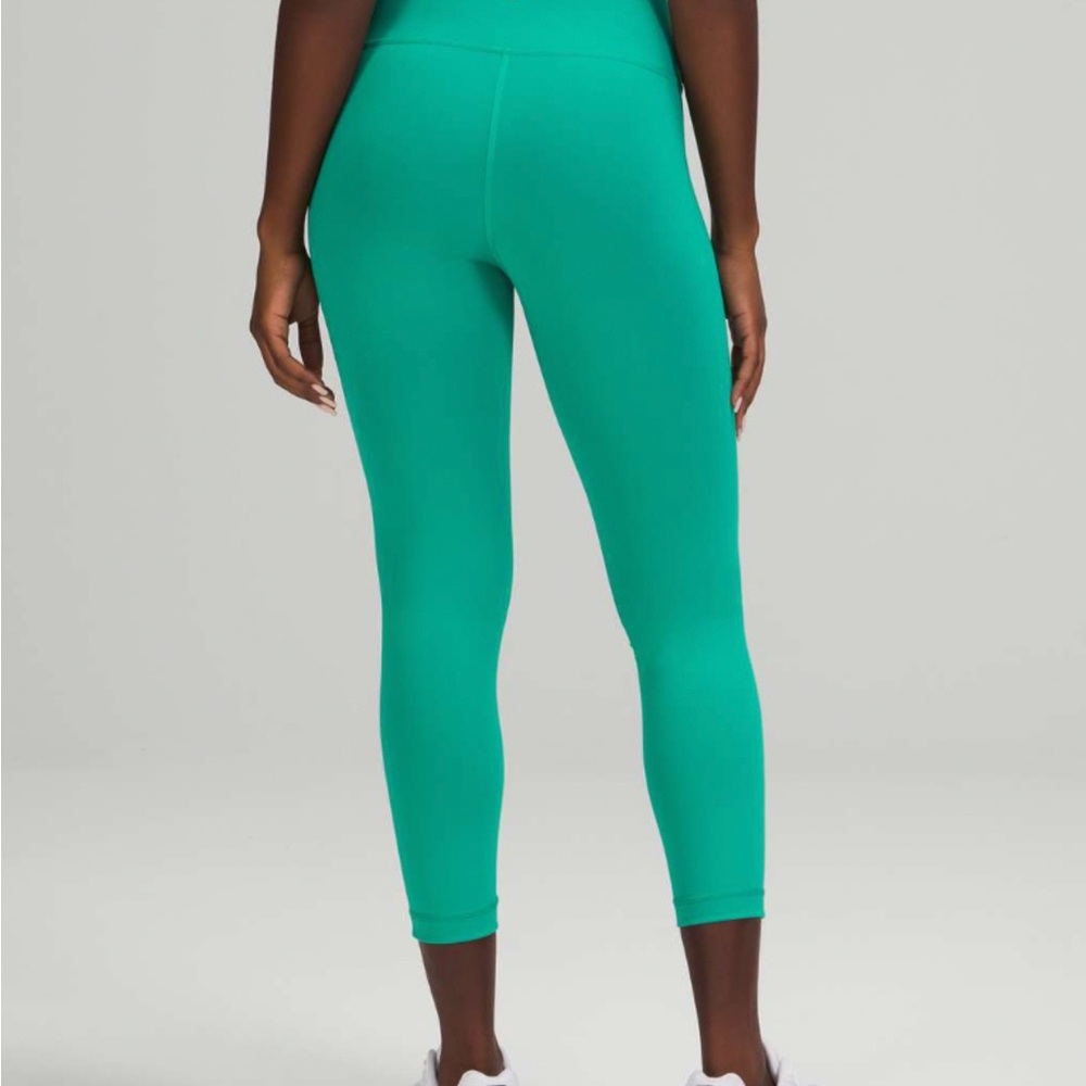 Lulu Wunder Train High Rise Crop 23” size 4